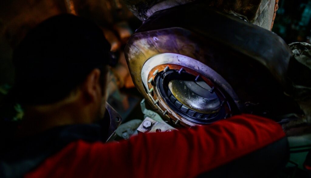 ship part inspection